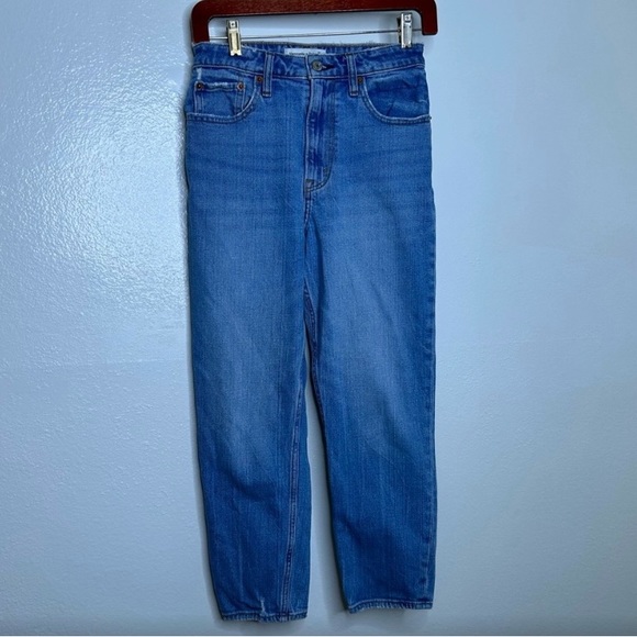 Abercrombie High Rise Mom Jeans - Picture 3 of 4